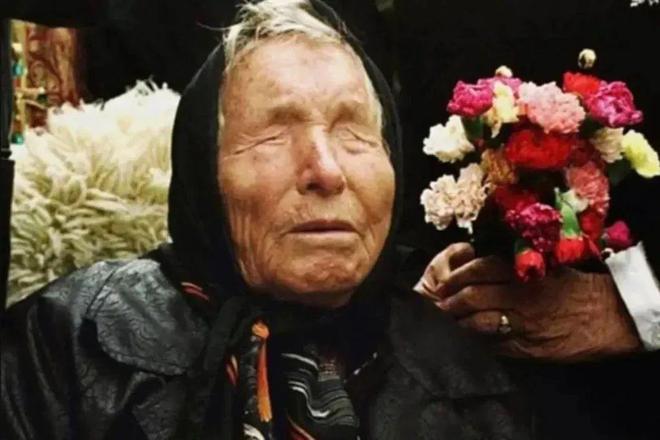 ！ 盲眼龙婆： 恐在2025年开始龙8国际头号玩家人类终结时间曝光